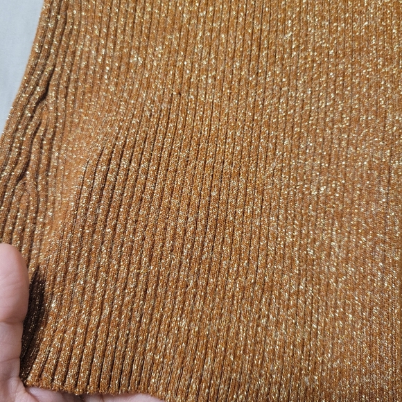 Top - Picture 2 of 5